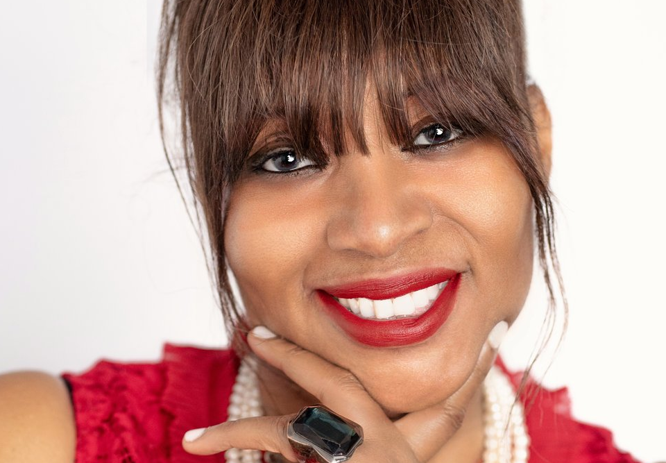 Lynne Alston headshot